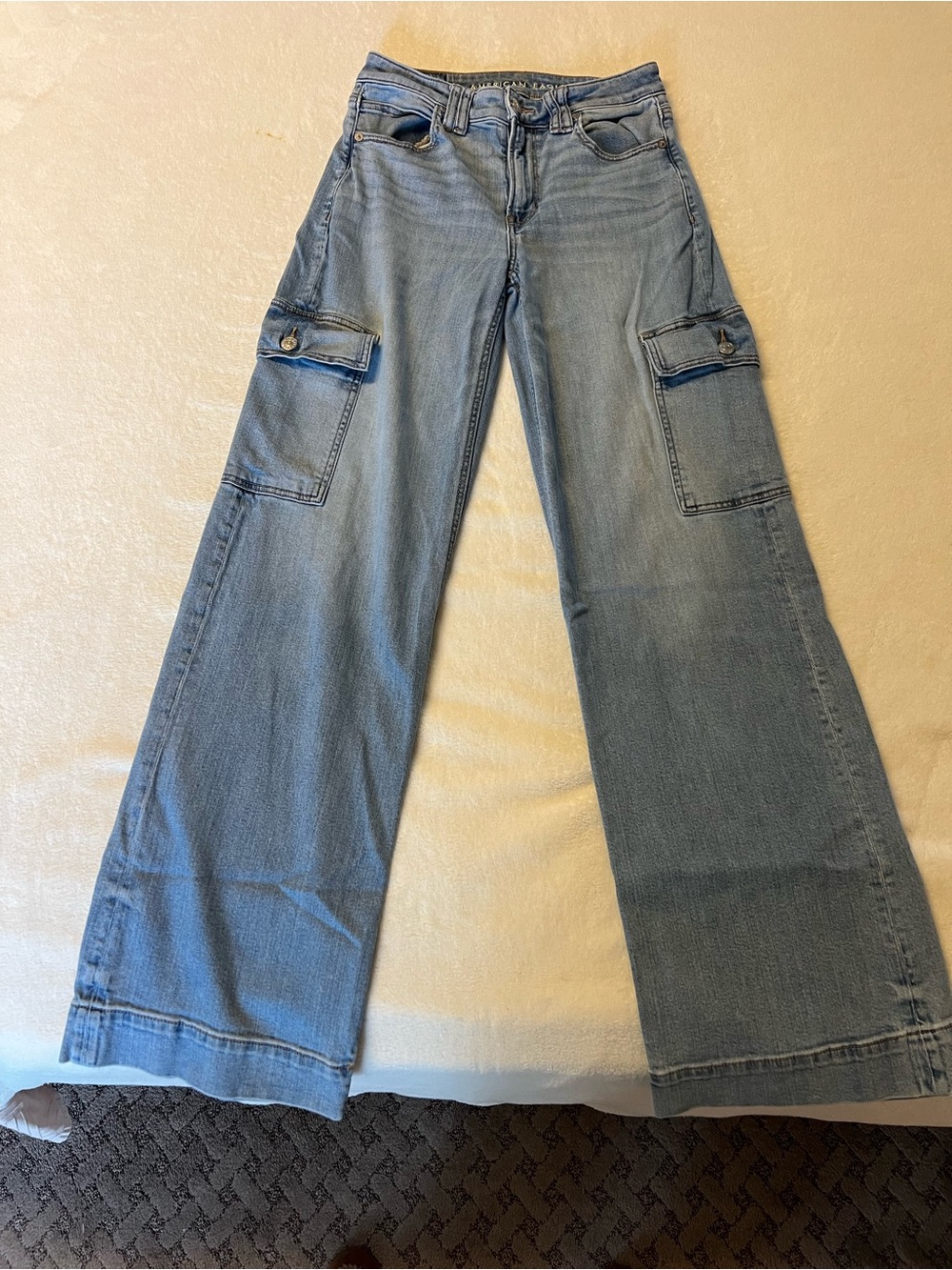 American Eagle Outfitters Light Blue Wide-Leg Cargo Jeans